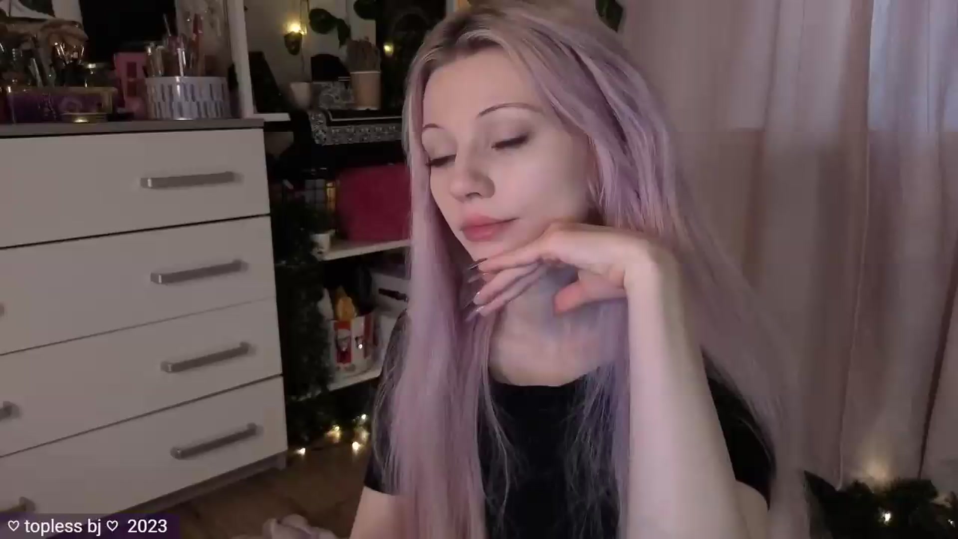 Gallery image thumbnail from JellyFox's myfreecams stream on, 05/08/2026, 06:54 image 4 of 20