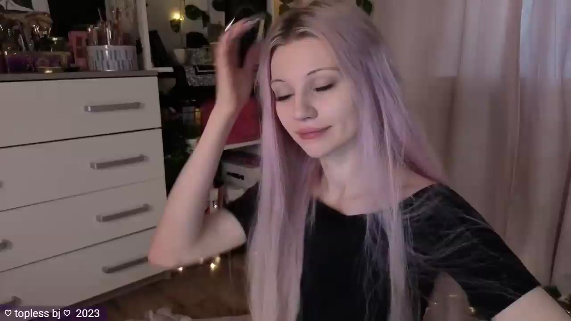 Gallery image thumbnail from JellyFox's myfreecams stream on, 05/08/2026, 06:54 image 2 of 20