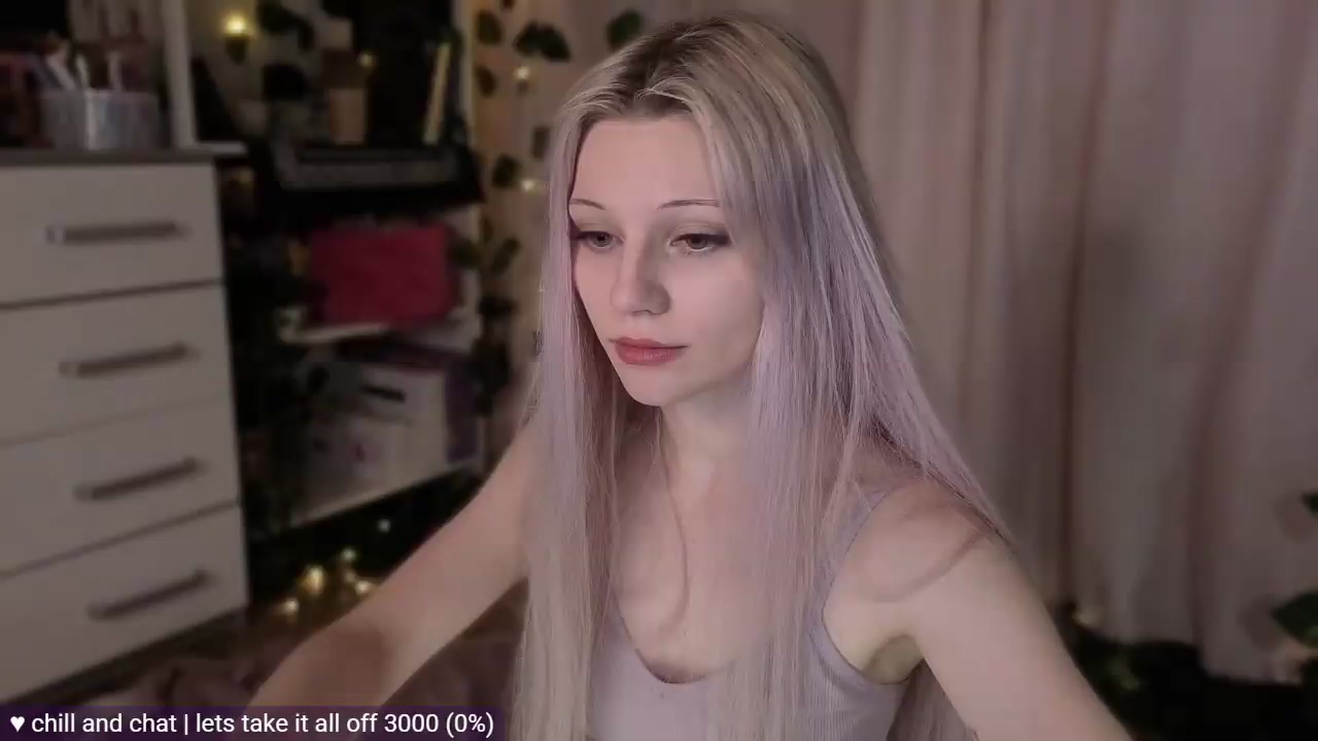 Gallery image thumbnail from JellyFox's myfreecams stream on, 05/11/2026, 23:19 image 8 of 20
