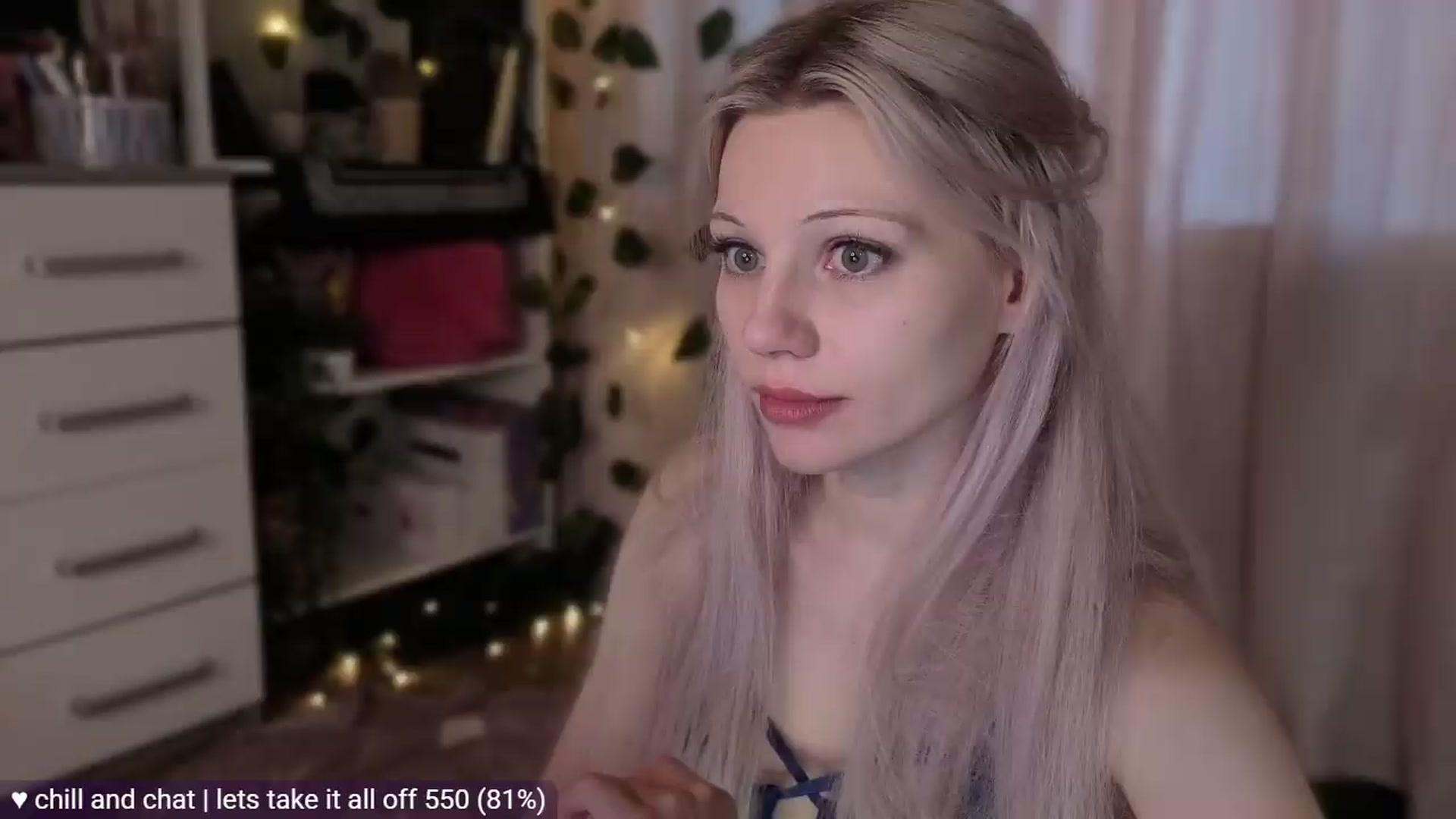Gallery image thumbnail from JellyFox's myfreecams stream on, 05/12/2026, 03:45 image 3 of 20