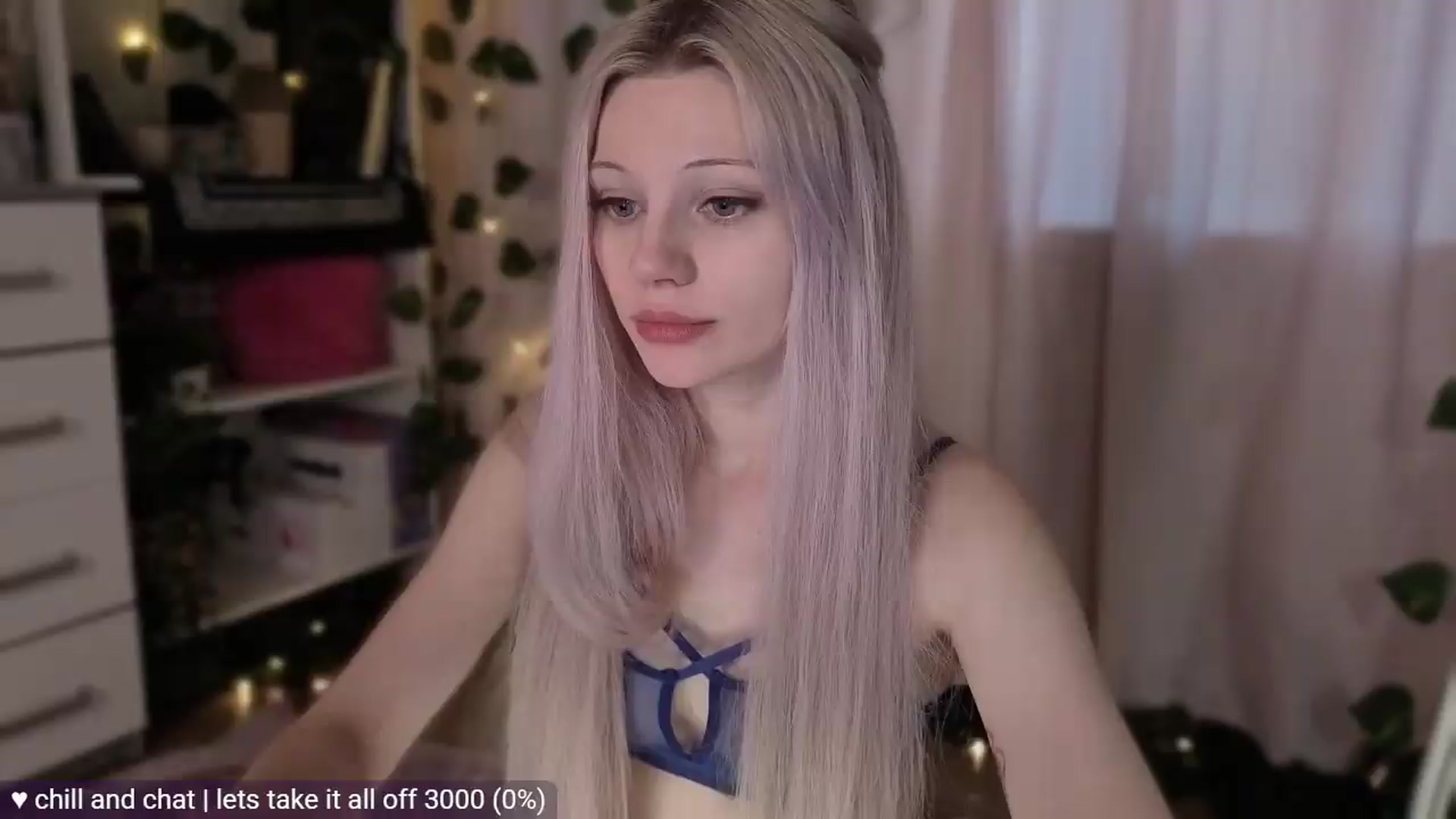 Gallery image thumbnail from JellyFox's myfreecams stream on, 05/12/2026, 04:52 image 16 of 20