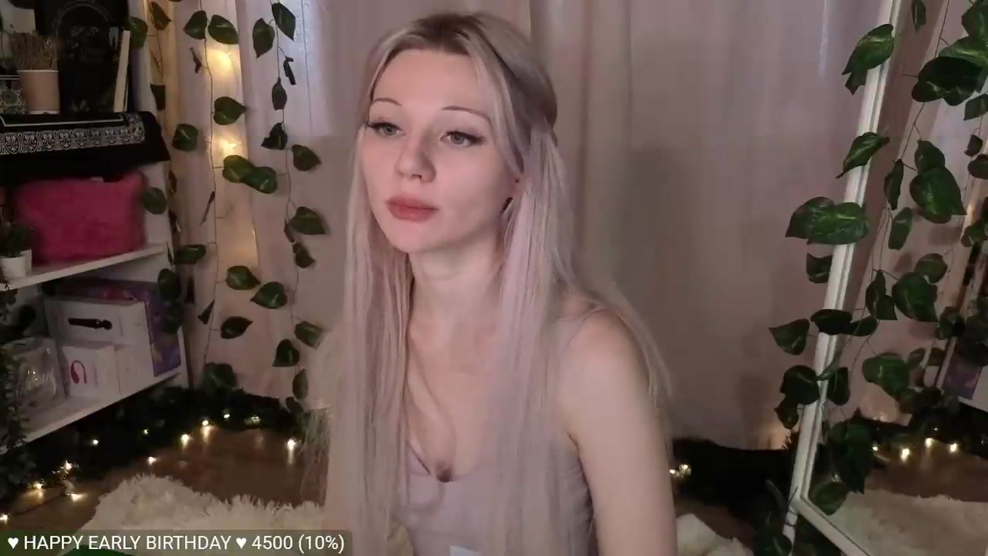 Gallery image thumbnail from JellyFox's myfreecams stream on, 05/24/2026, 04:13 image 12 of 20