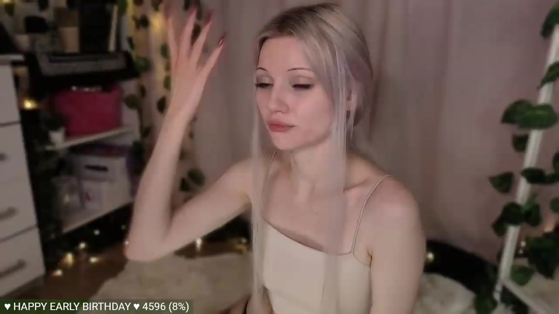Gallery image thumbnail from JellyFox's myfreecams stream on, 05/25/2026, 05:16 image 11 of 20