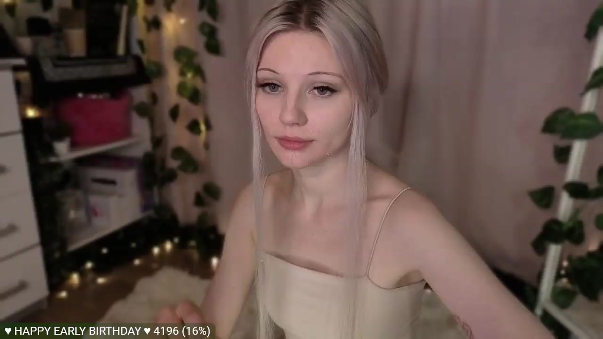 Gallery image thumbnail from JellyFox's myfreecams stream on, 05/25/2026, 05:16 image 19 of 20