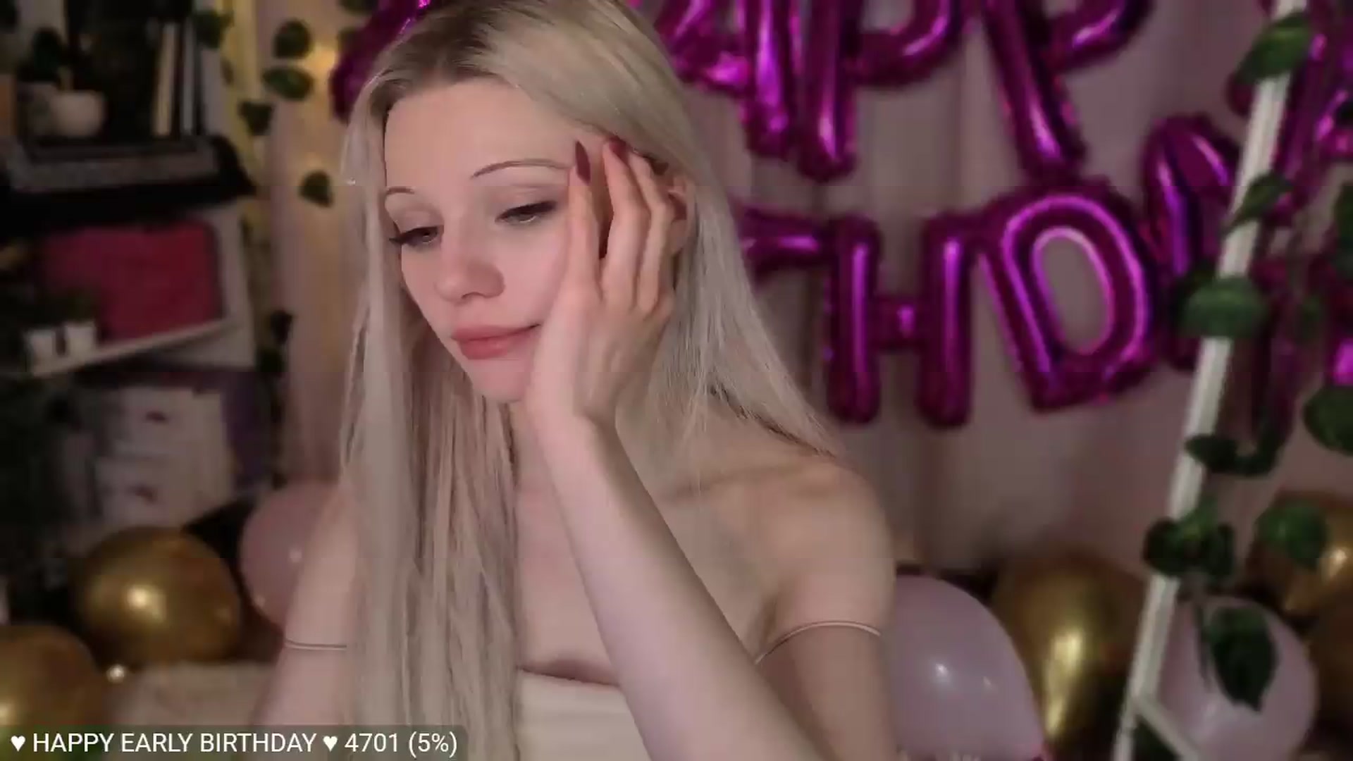 Gallery image thumbnail from JellyFox's myfreecams stream on, 05/29/2026, 04:24 image 11 of 20