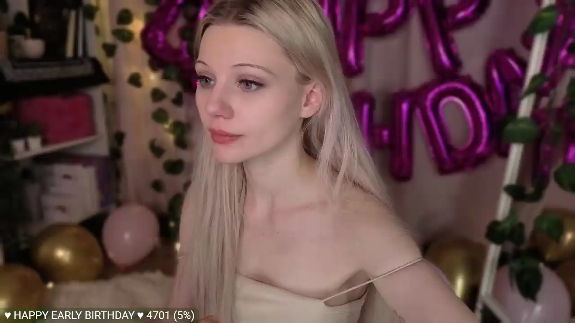 Gallery image thumbnail from JellyFox's myfreecams stream on, 05/29/2026, 04:24 image 6 of 20