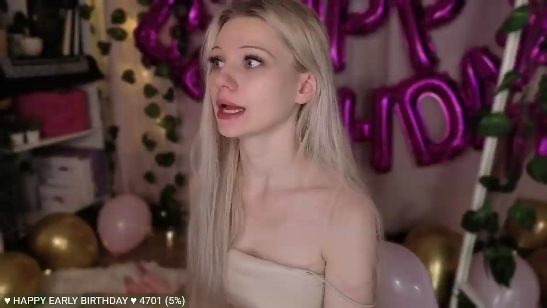 Gallery image thumbnail from JellyFox's myfreecams stream on, 05/29/2026, 04:24 image 9 of 20