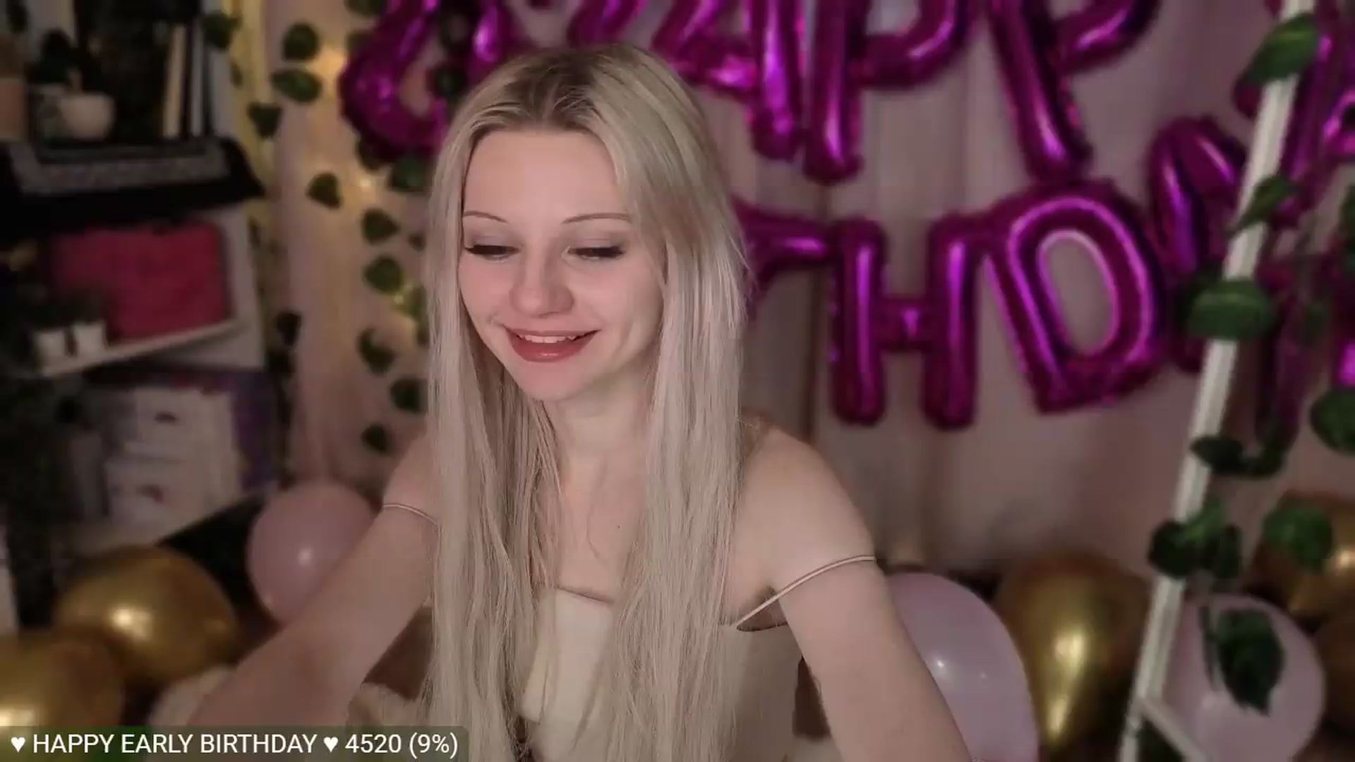 Gallery image thumbnail from JellyFox's myfreecams stream on, 05/29/2026, 04:24 image 18 of 20