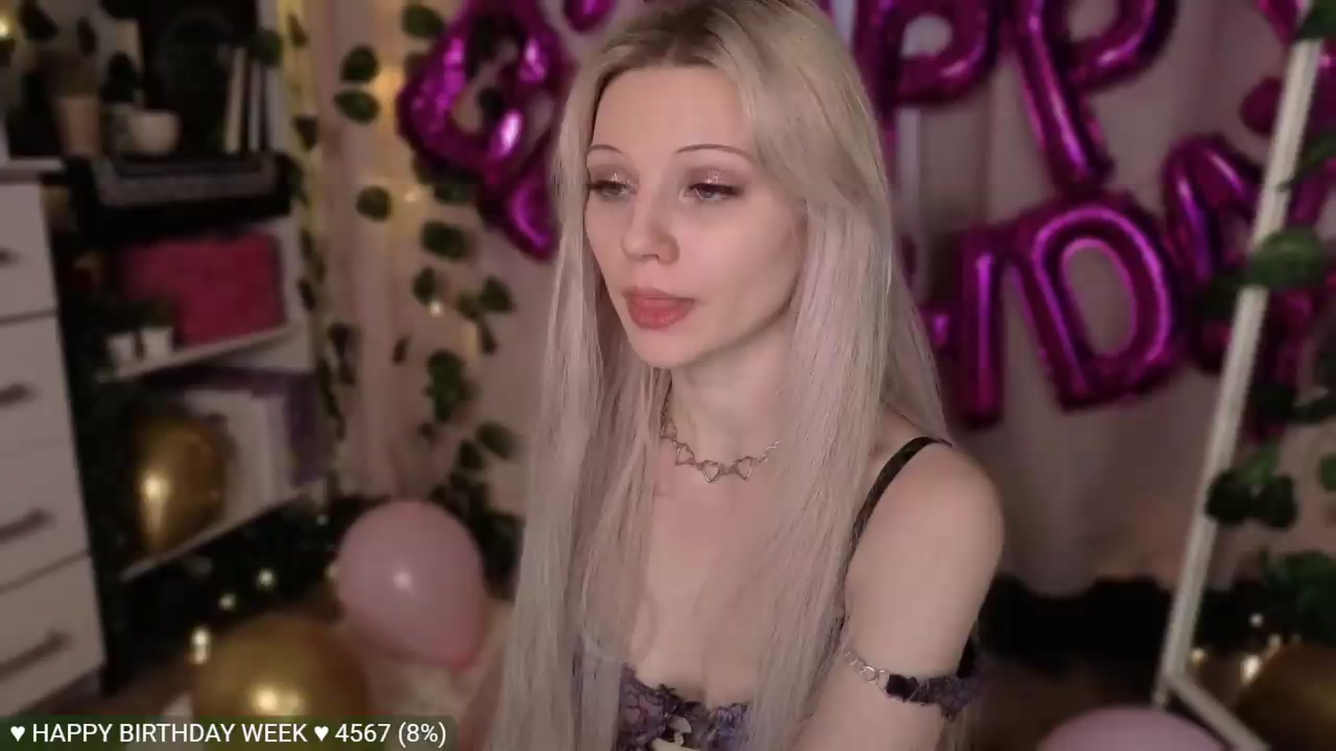 Gallery image thumbnail from JellyFox's myfreecams stream on, 06/01/2026, 04:43 image 19 of 20