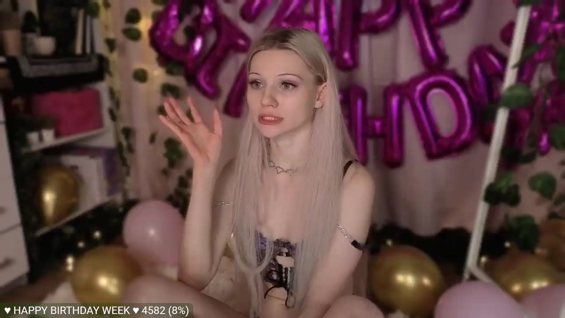 Gallery image thumbnail from JellyFox's myfreecams stream on, 06/01/2026, 04:43 image 10 of 20