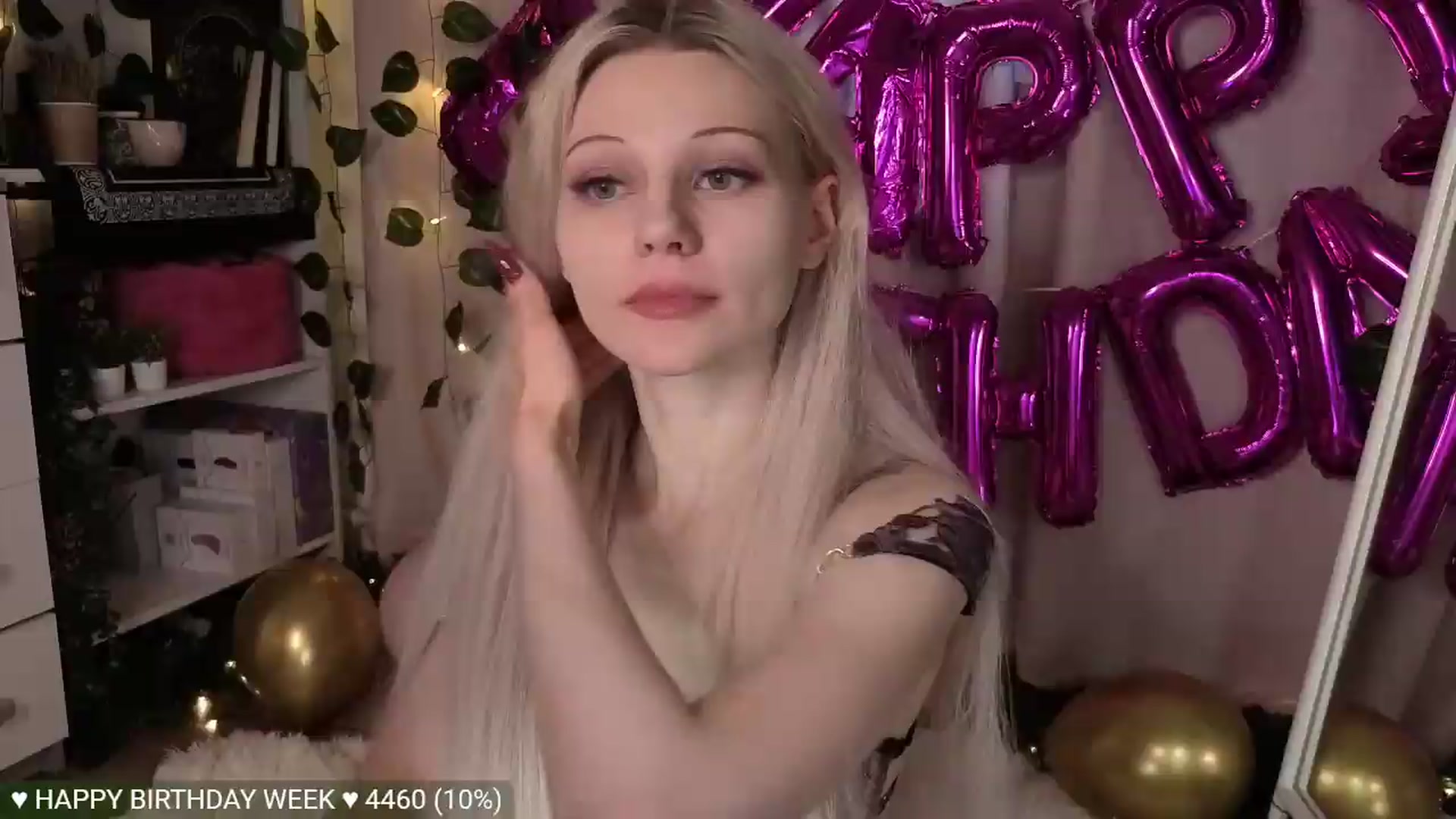 Gallery image thumbnail from JellyFox's myfreecams stream on, 06/03/2026, 05:03 image 14 of 20