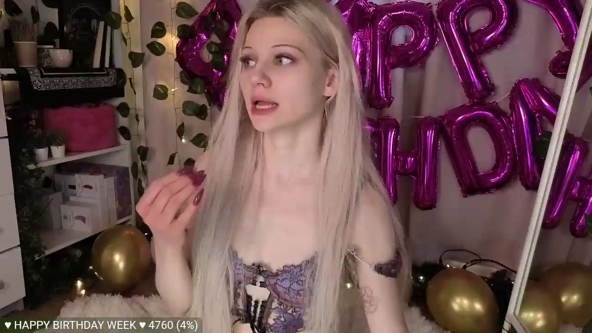 Gallery image thumbnail from JellyFox's myfreecams stream on, 06/03/2026, 05:03 image 12 of 20