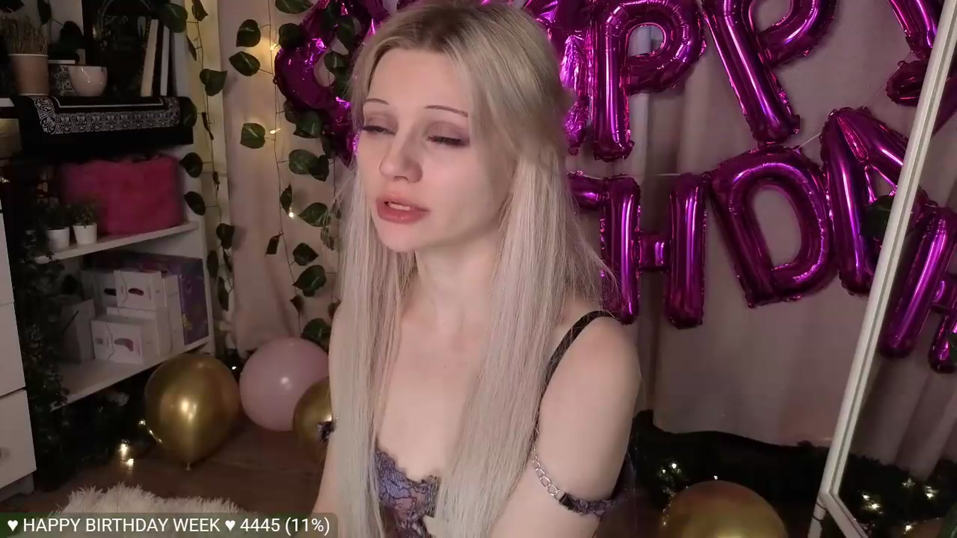 Gallery image thumbnail from JellyFox's myfreecams stream on, 06/03/2026, 07:56 image 14 of 20