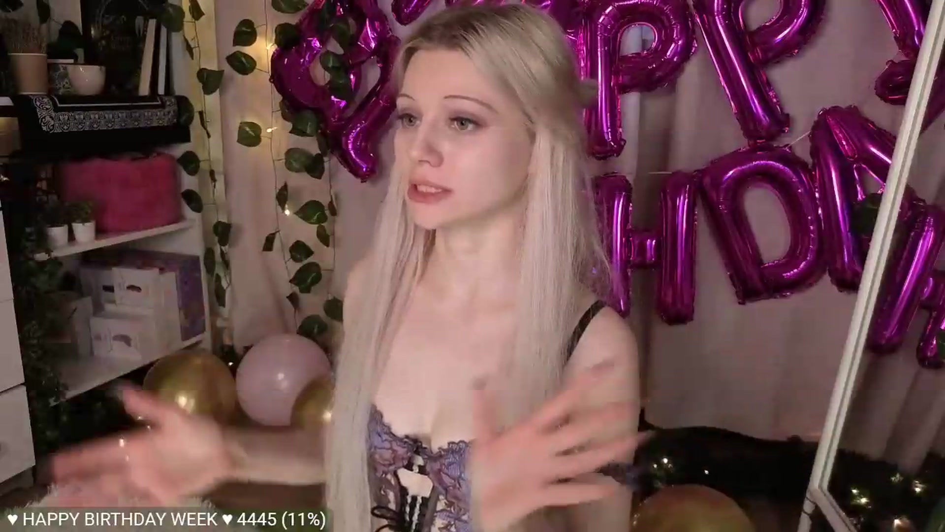Gallery image thumbnail from JellyFox's myfreecams stream on, 06/03/2026, 07:56 image 17 of 20