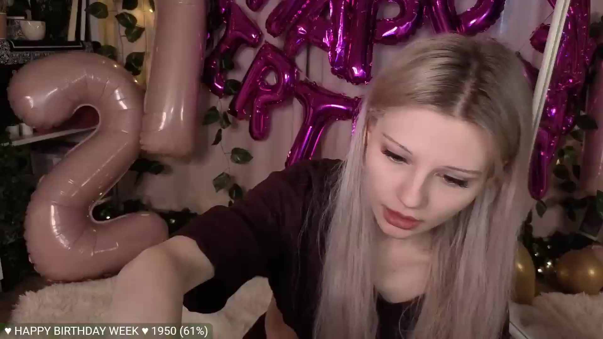 Gallery image thumbnail from JellyFox's myfreecams stream on, 06/07/2026, 07:06 image 4 of 20