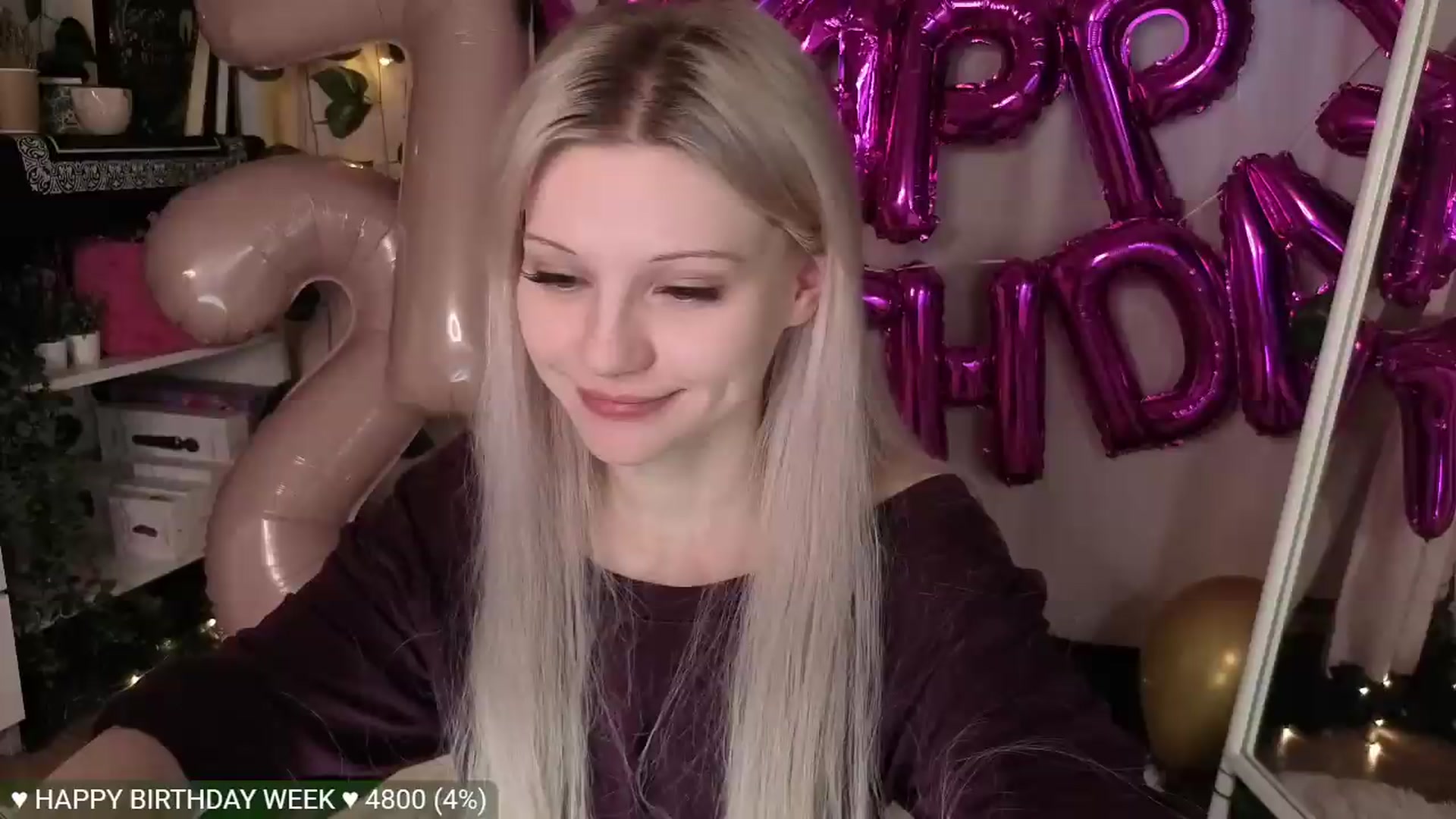 Gallery image thumbnail from JellyFox's myfreecams stream on, 06/07/2026, 08:32 image 8 of 20