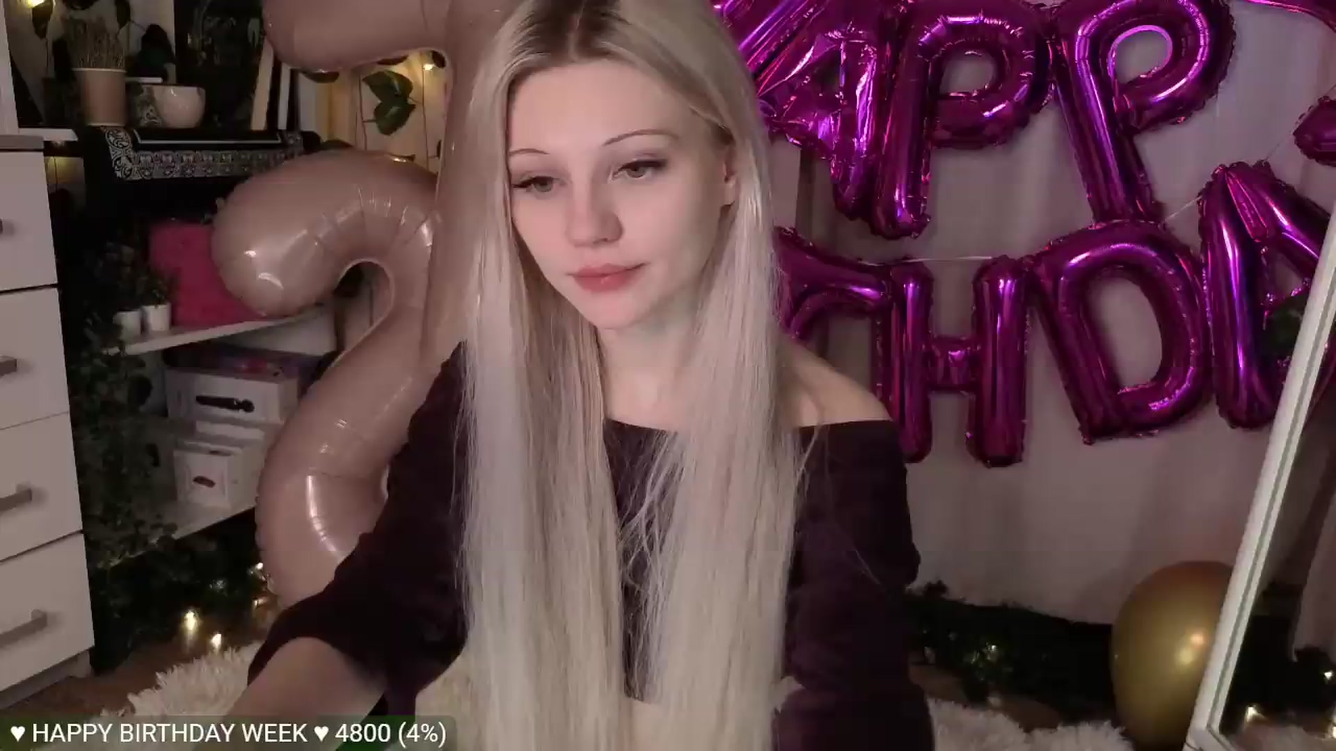 Gallery image thumbnail from JellyFox's myfreecams stream on, 06/07/2026, 08:32 image 2 of 20