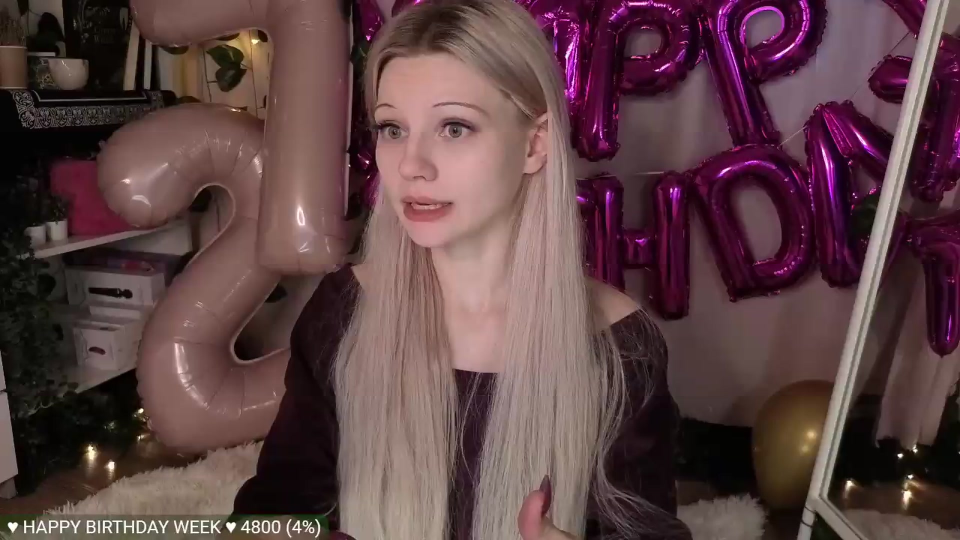 Gallery image thumbnail from JellyFox's myfreecams stream on, 06/07/2026, 08:32 image 5 of 20