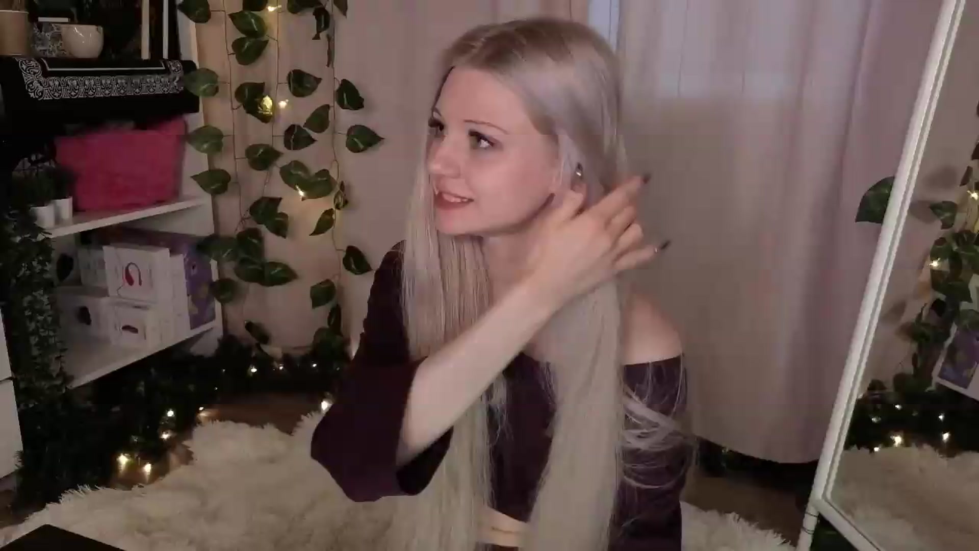 Gallery image thumbnail from JellyFox's myfreecams stream on, 06/22/2026, 05:51 image 3 of 20