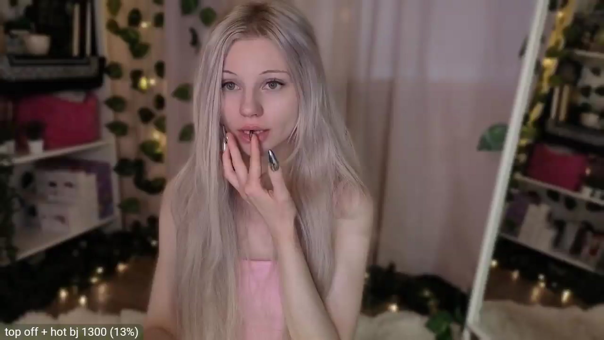 Gallery image thumbnail from JellyFox's myfreecams stream on, 06/26/2026, 05:52 image 12 of 20