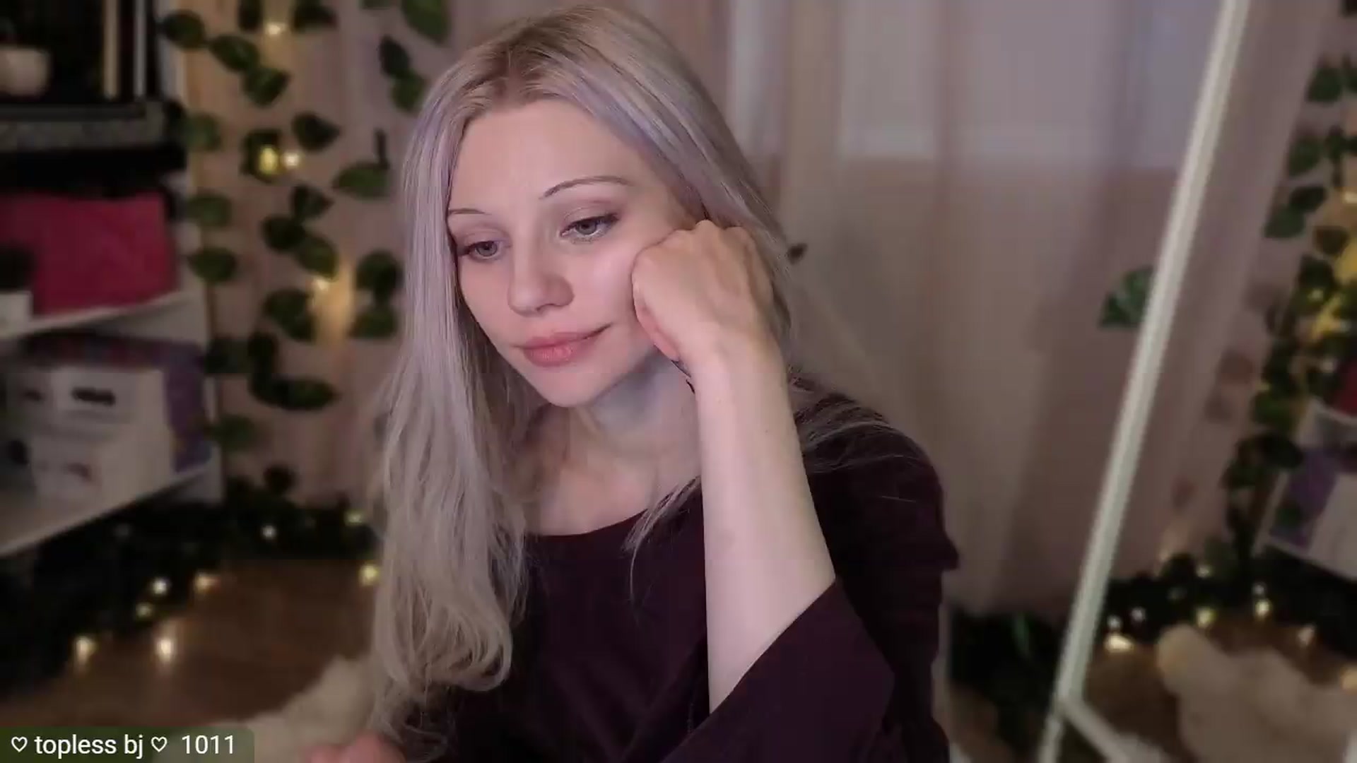 Gallery image thumbnail from JellyFox's myfreecams stream on, 06/29/2026, 05:14 image 6 of 20