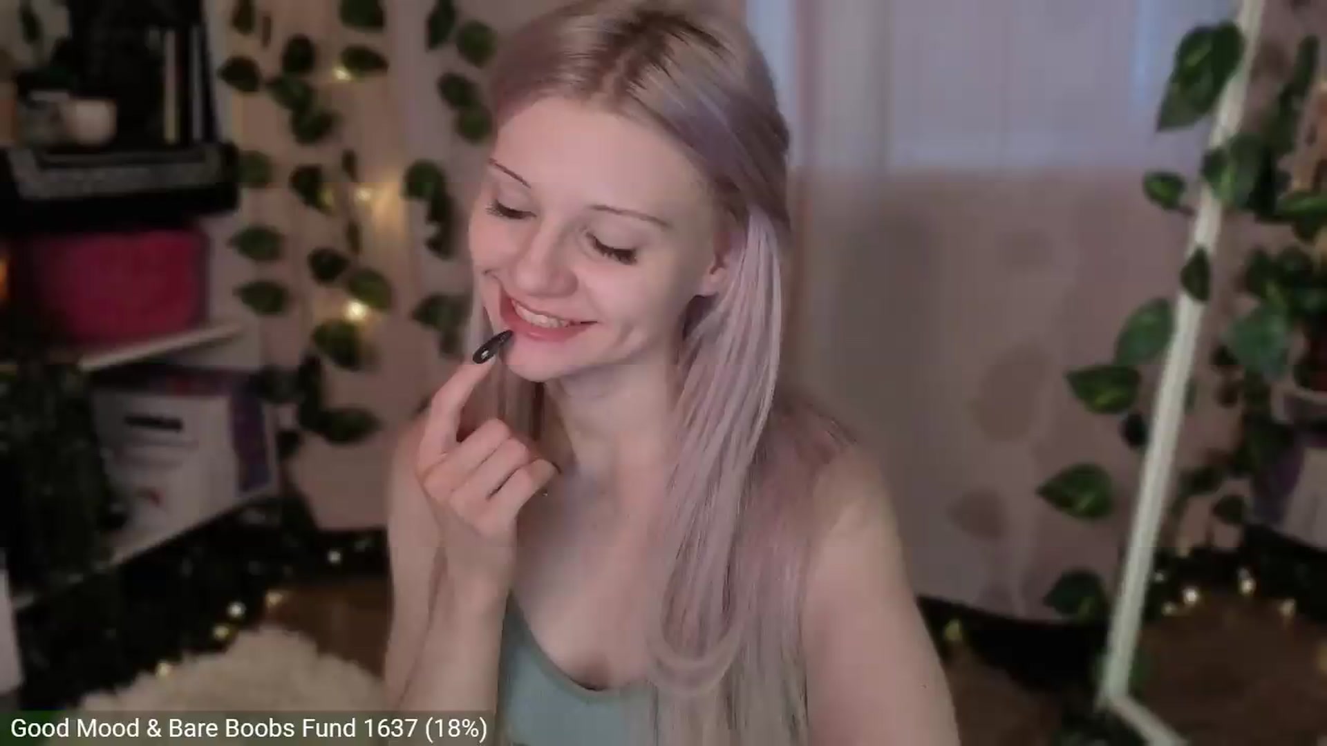 Gallery image thumbnail from JellyFox's myfreecams stream on, 07/03/2026, 06:16 image 18 of 20