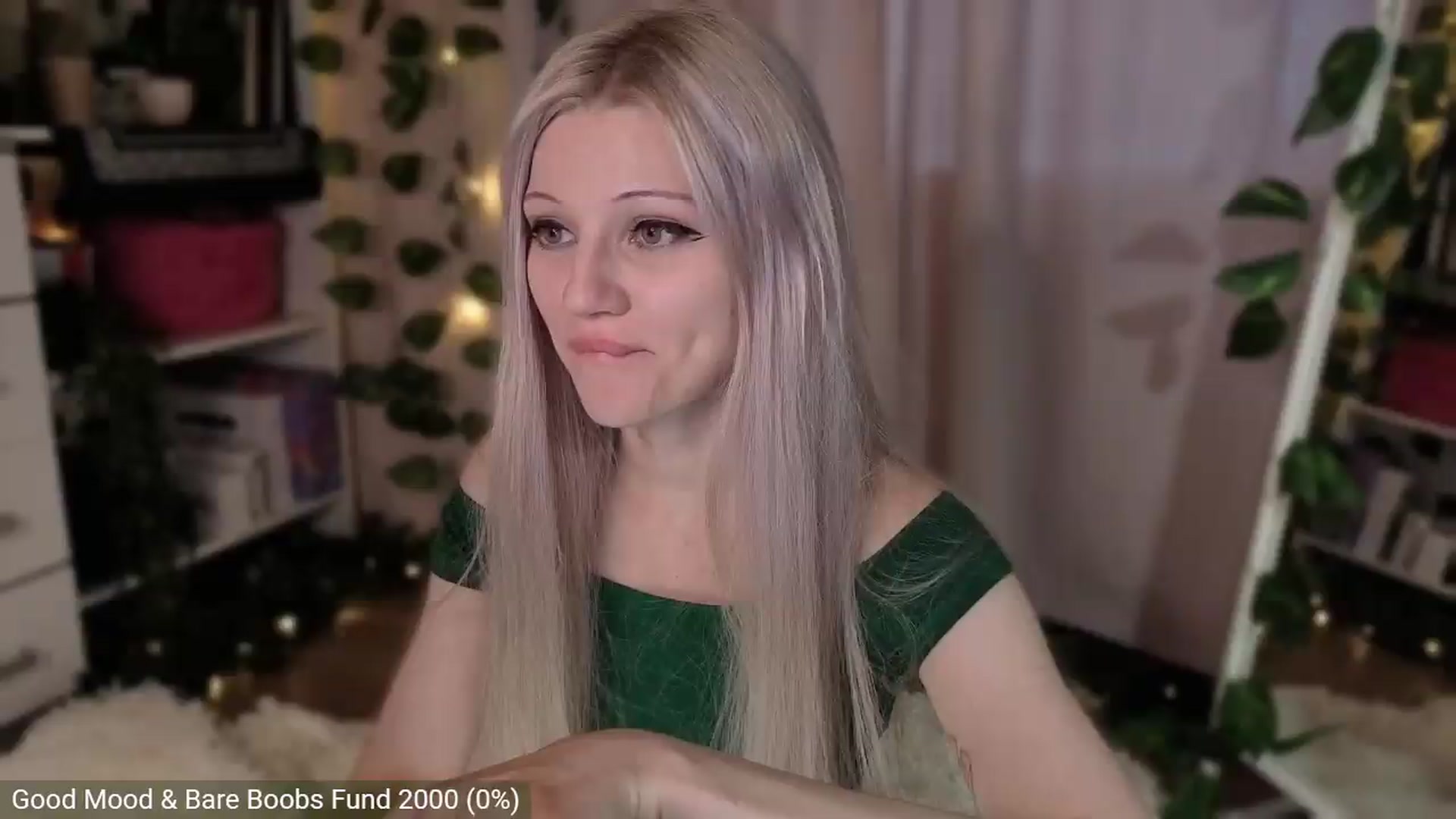 Gallery image thumbnail from JellyFox's myfreecams stream on, 07/06/2026, 05:02 image 12 of 20