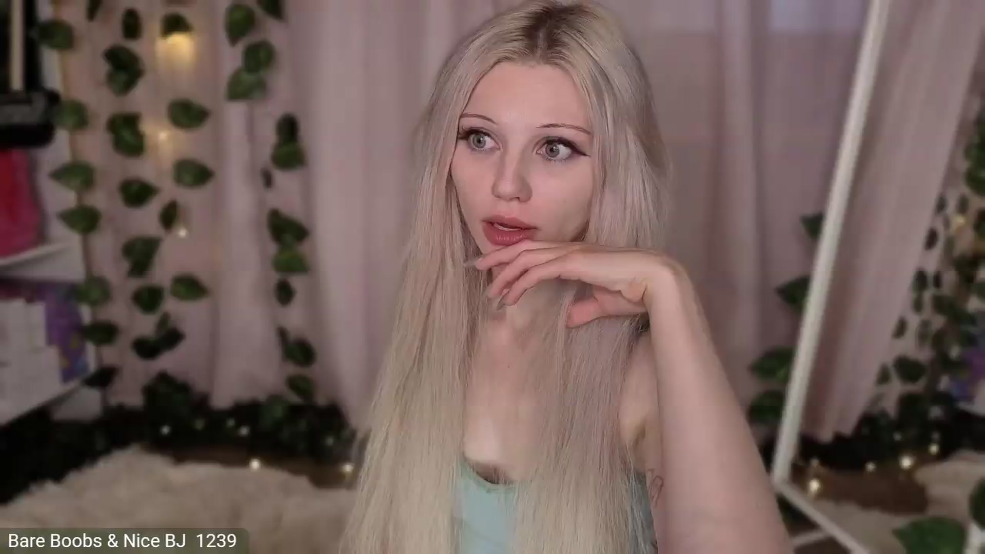 Gallery image thumbnail from JellyFox's myfreecams stream on, 07/27/2026, 06:59 image 16 of 20