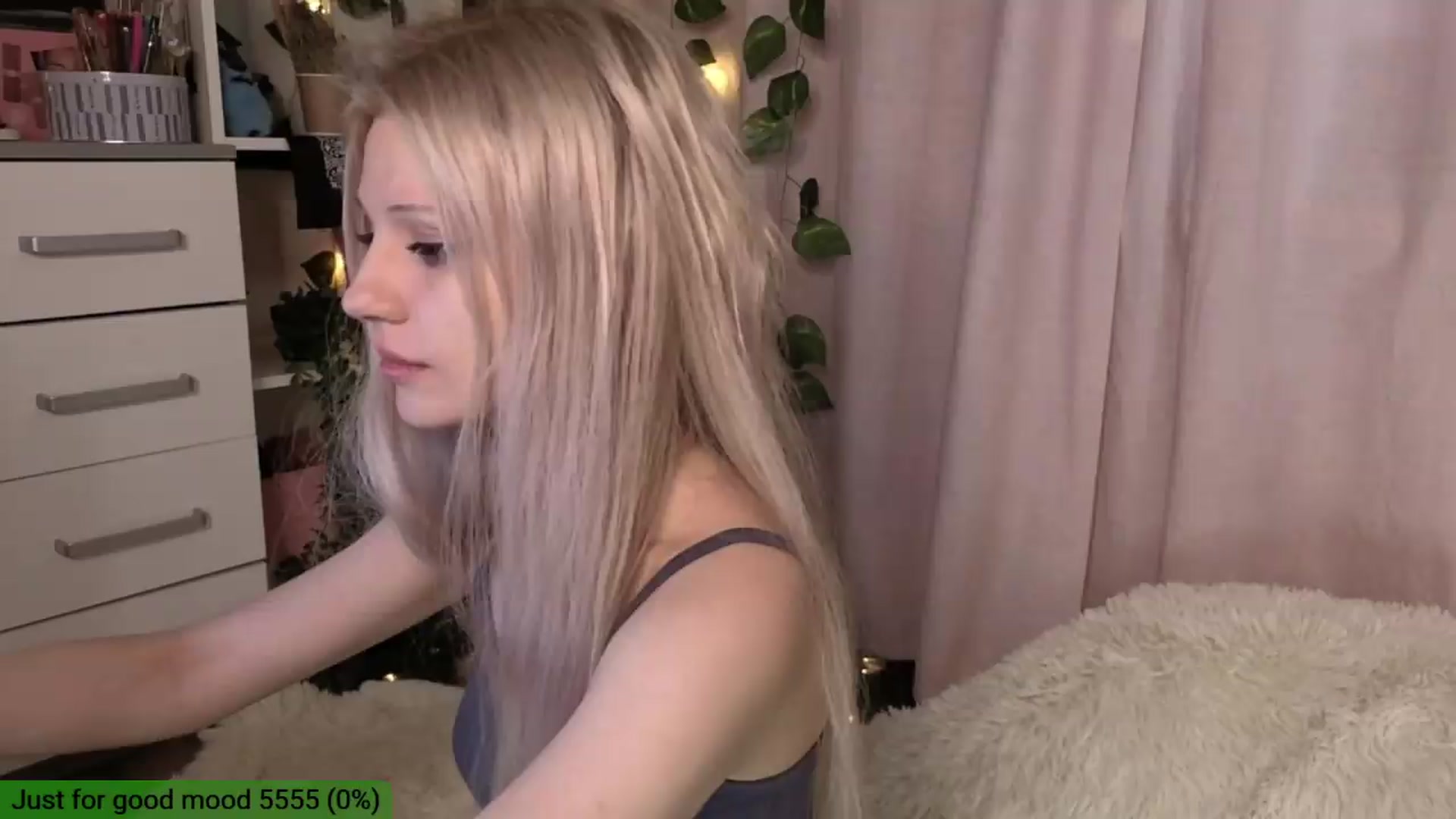 Gallery image thumbnail from JellyFox's myfreecams stream on, 07/29/2026, 05:59 image 4 of 20
