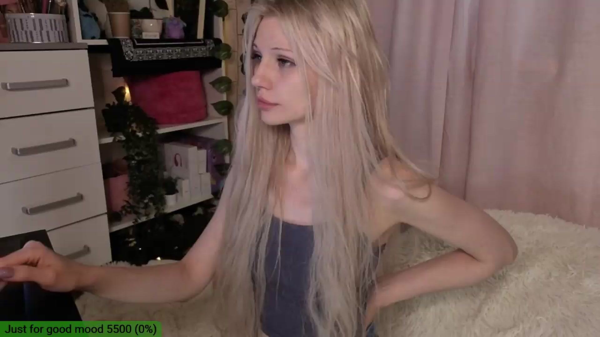 Gallery image thumbnail from JellyFox's myfreecams stream on, 07/29/2026, 05:59 image 16 of 20