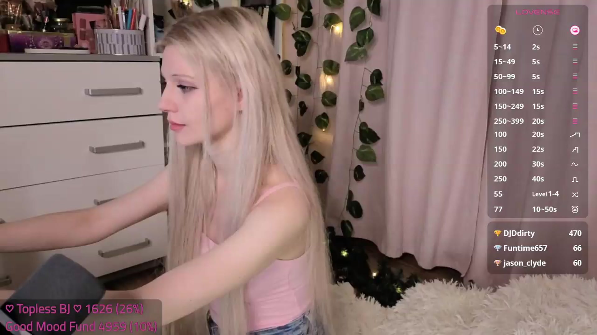 Gallery image thumbnail from JellyFox's myfreecams stream on, 08/05/2026, 08:18 image 9 of 20