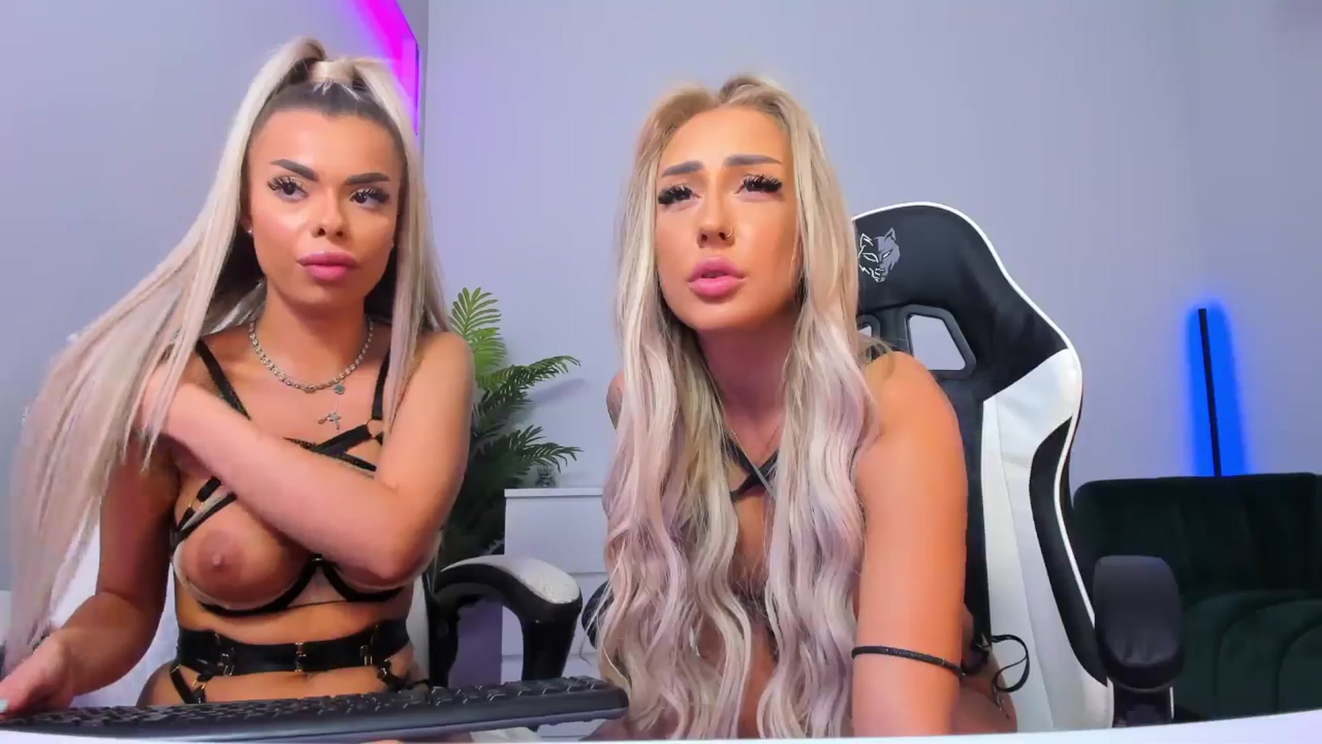Gallery image thumbnail from JellyPie20's myfreecams stream on, 09/01/2024, 21:09 image 19 of 20