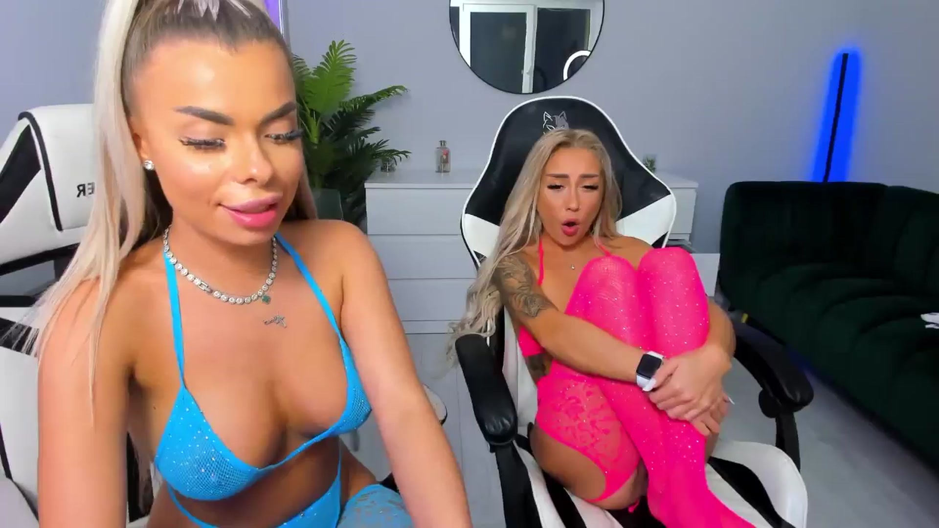 Gallery image thumbnail from JellyPie20's myfreecams stream on, 09/02/2024, 03:10 image 15 of 20