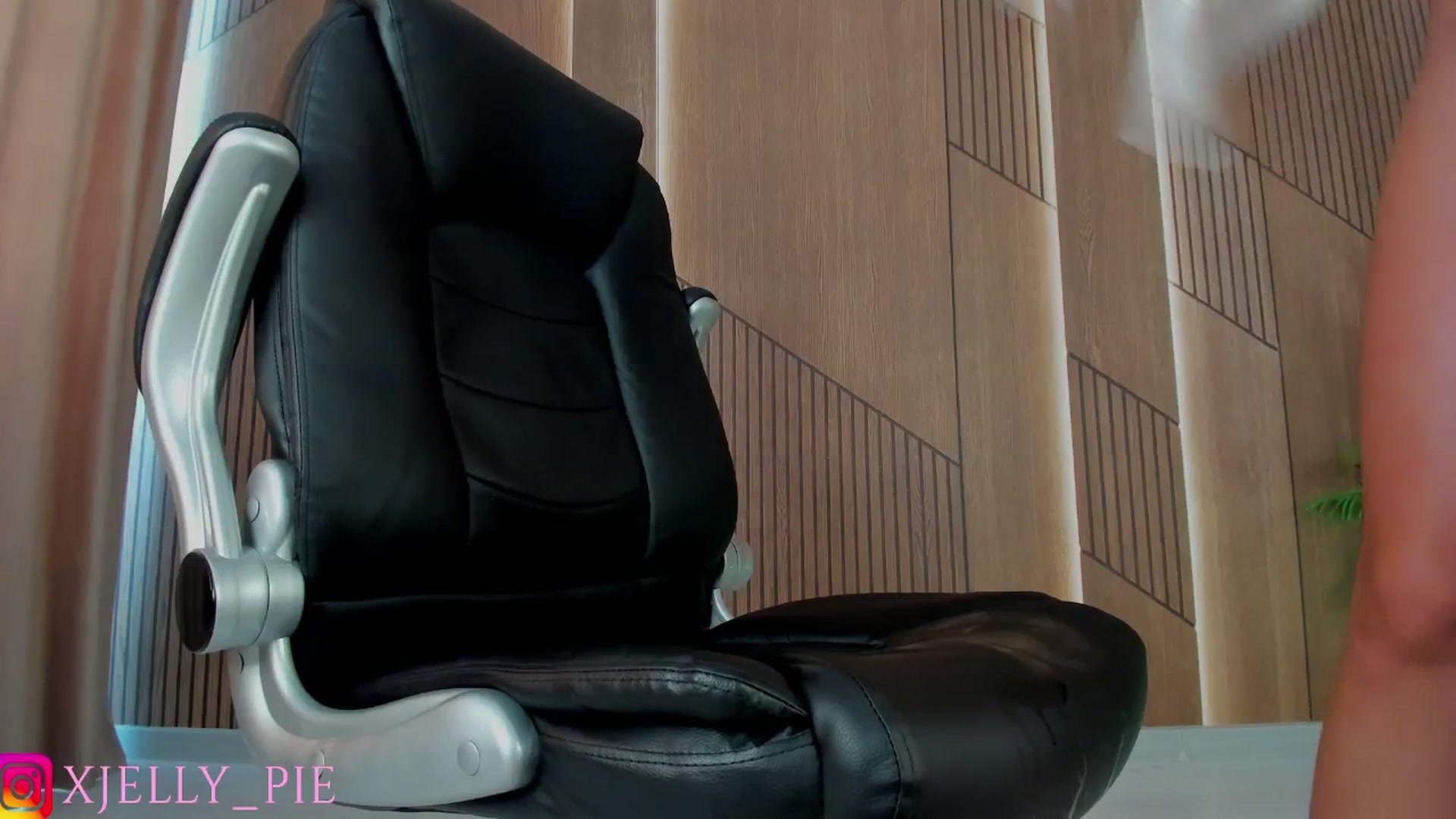 Gallery image thumbnail from JellyPie20's myfreecams stream on, 07/12/2025, 14:09 image 9 of 20