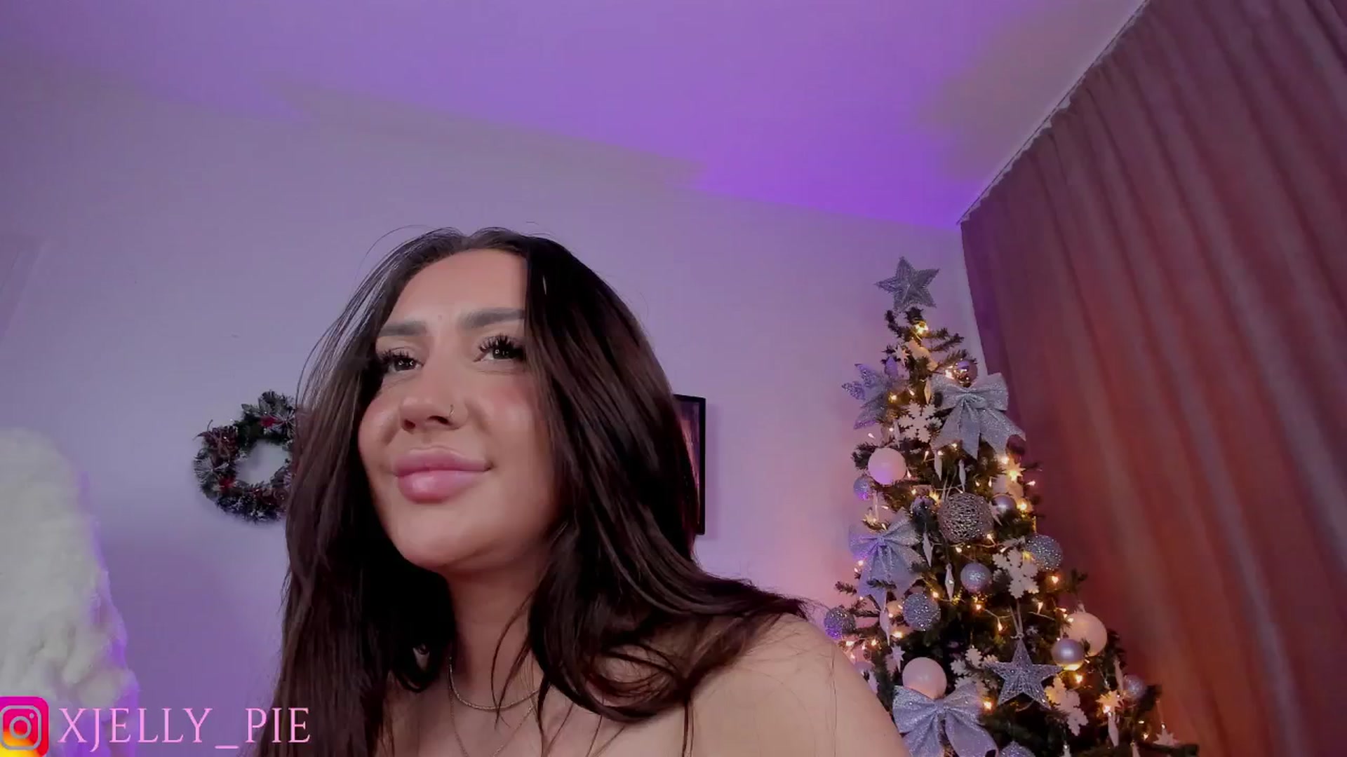 Gallery image thumbnail from JellyPie20's myfreecams stream on, 01/02/2026, 16:10 image 1 of 20