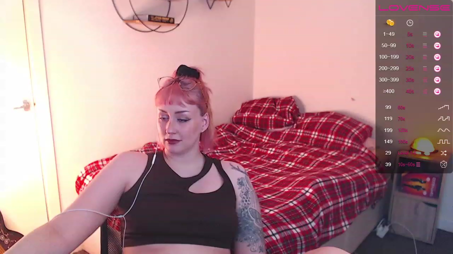 Gallery image thumbnail from Jelly_Jean's myfreecams stream on, 05/21/2023, 10:26 image 18 of 20