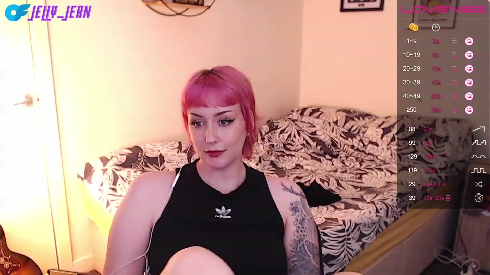 Gallery image thumbnail from Jelly_Jean's myfreecams stream on, 07/16/2023, 13:07 image 13 of 20