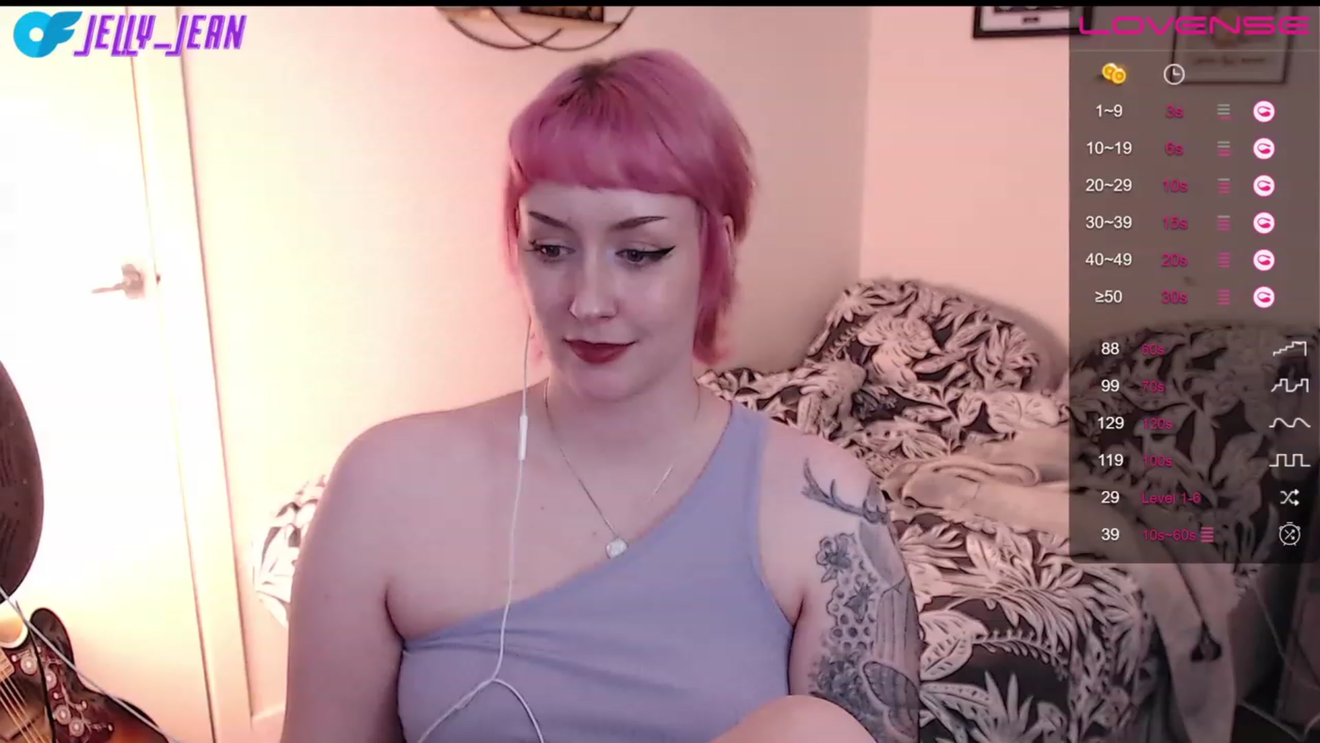 Gallery image thumbnail from Jelly_Jean's myfreecams stream on, 07/17/2023, 18:04 image 14 of 20