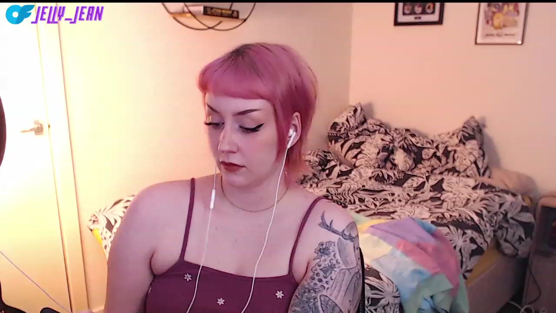 Gallery image thumbnail from Jelly_Jean's myfreecams stream on, 07/22/2023, 15:08 image 1 of 20
