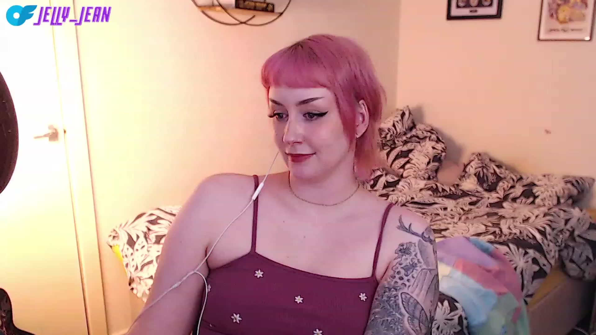 Gallery image thumbnail from Jelly_Jean's myfreecams stream on, 07/22/2023, 16:53 image 16 of 20