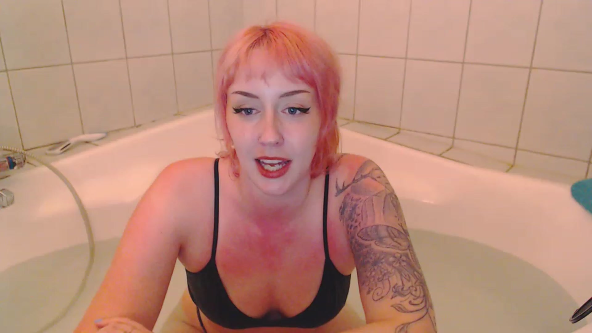 Gallery image thumbnail from Jelly_Jean's myfreecams stream on, 08/12/2023, 20:08 image 2 of 20