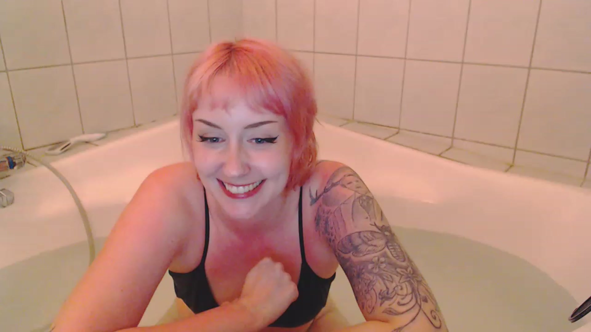 Gallery image thumbnail from Jelly_Jean's myfreecams stream on, 08/12/2023, 20:08 image 7 of 20