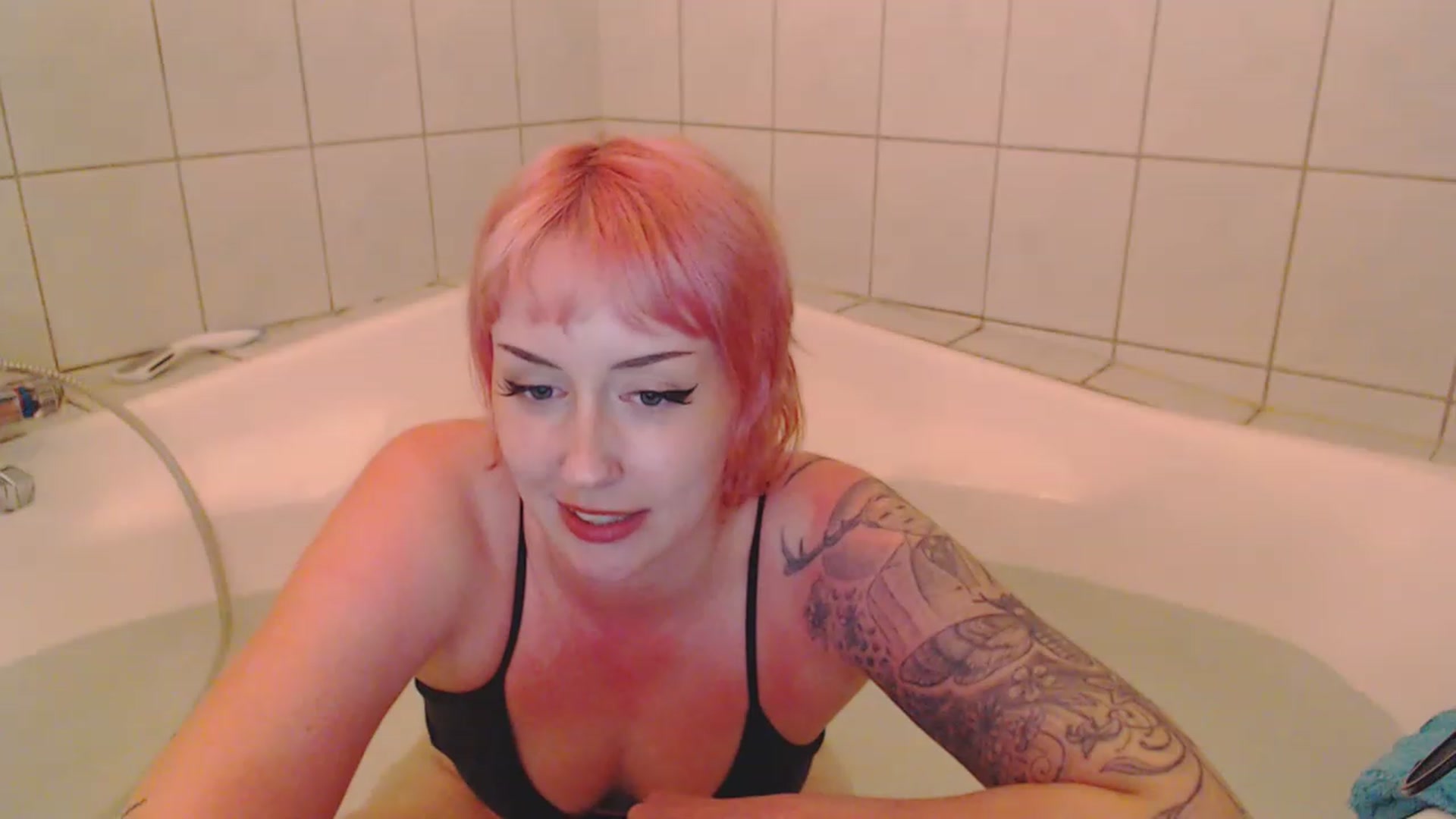 Gallery image thumbnail from Jelly_Jean's myfreecams stream on, 08/12/2023, 20:08 image 15 of 20