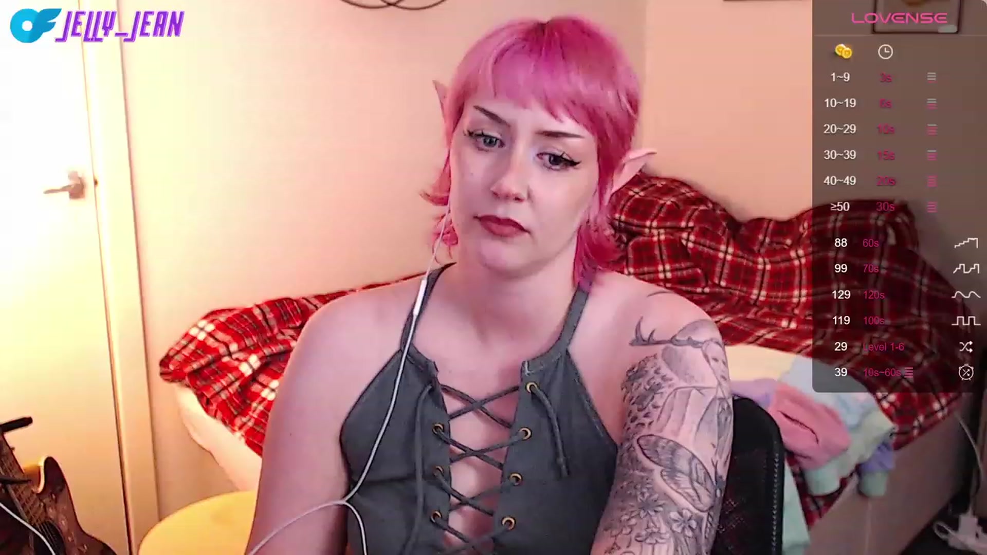 Gallery image thumbnail from Jelly_Jean's myfreecams stream on, 08/18/2023, 18:43 image 9 of 20
