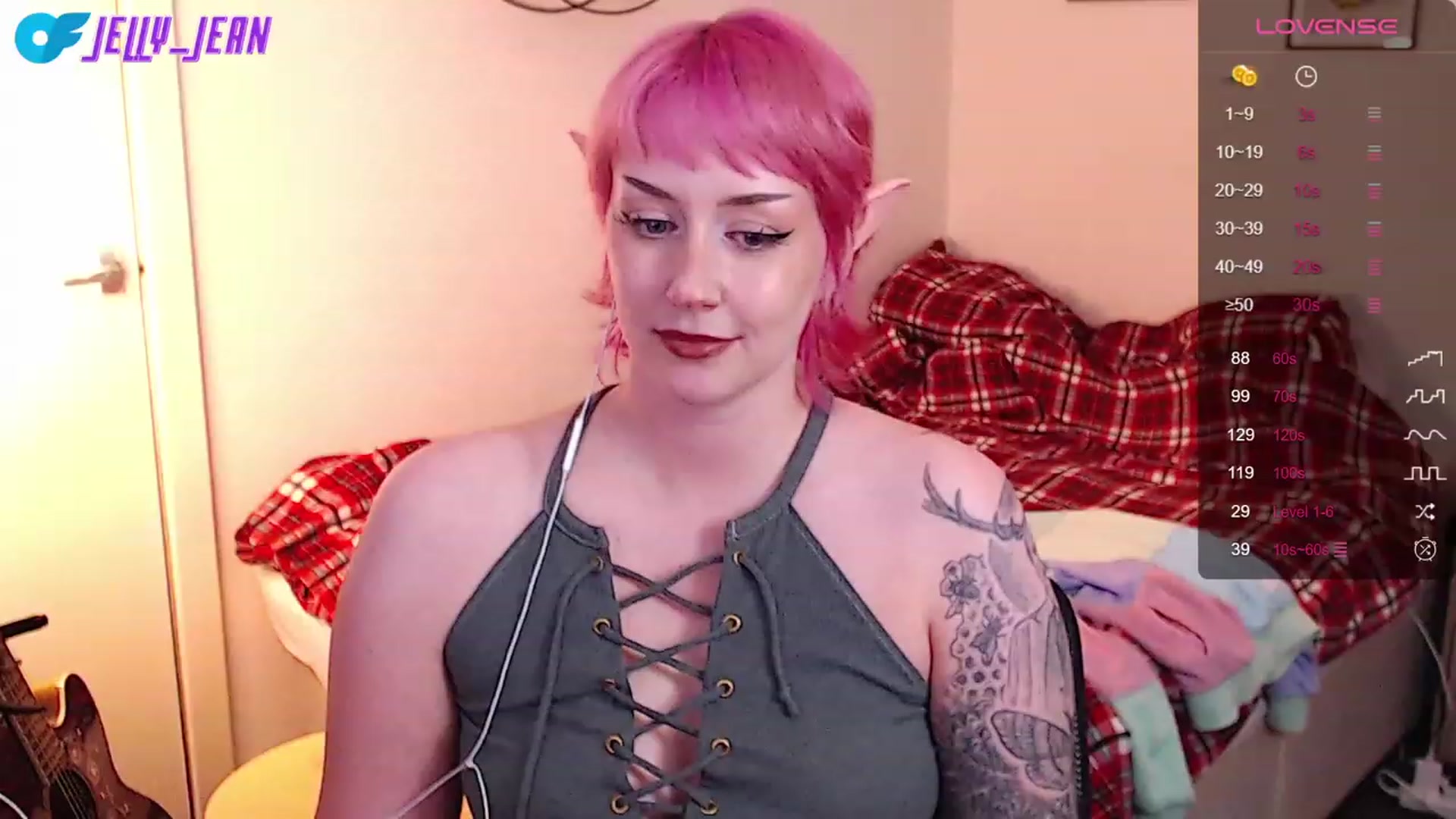 Gallery image thumbnail from Jelly_Jean's myfreecams stream on, 08/18/2023, 18:43 image 10 of 20