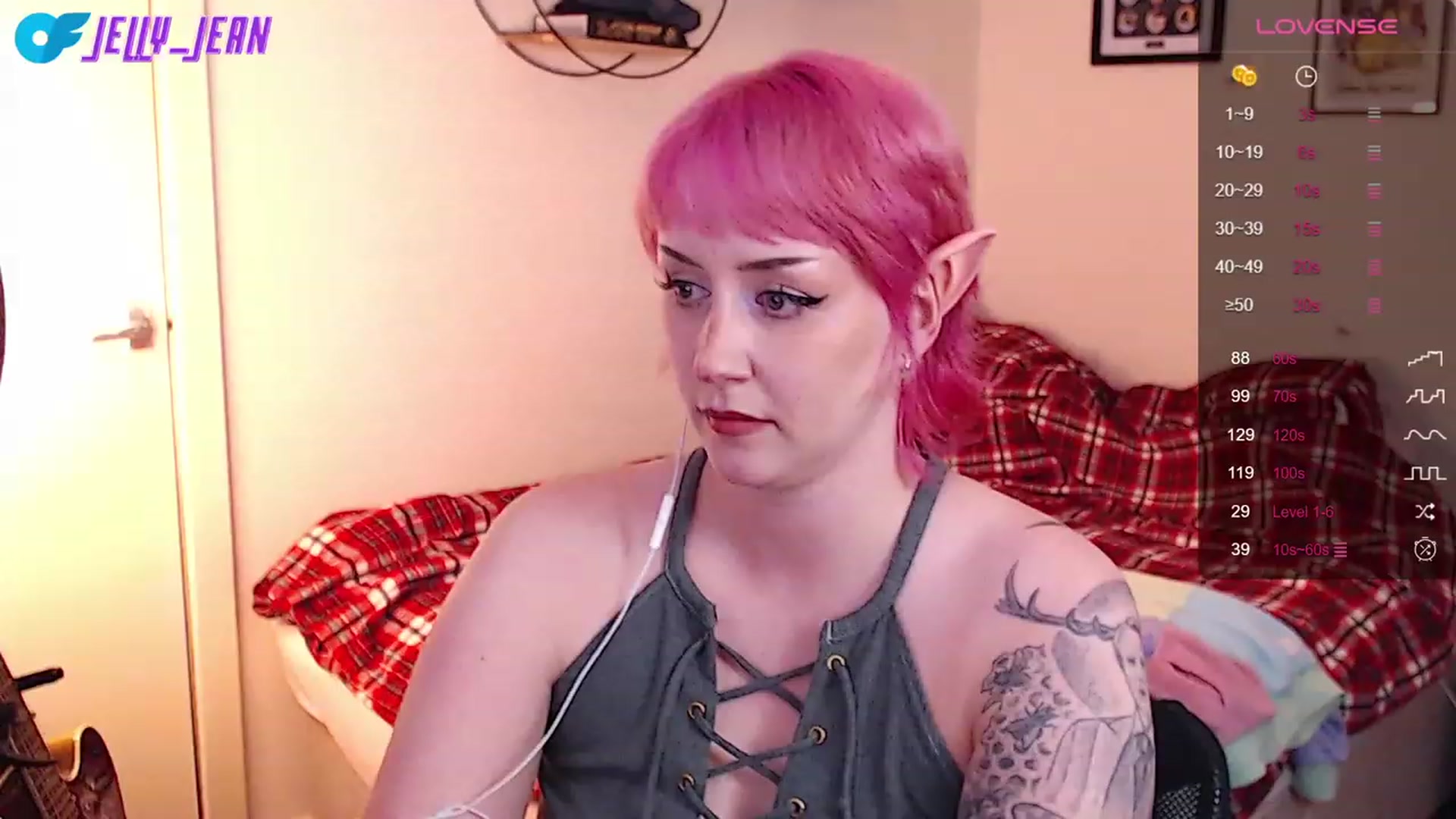 Gallery image thumbnail from Jelly_Jean's myfreecams stream on, 08/18/2023, 18:43 image 4 of 20