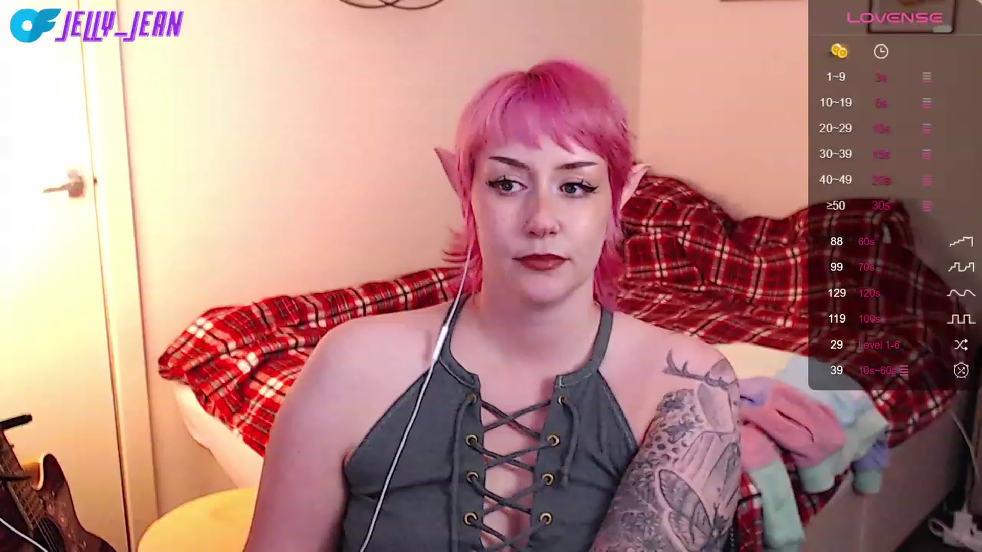 Gallery image thumbnail from Jelly_Jean's myfreecams stream on, 08/18/2023, 18:43 image 18 of 20