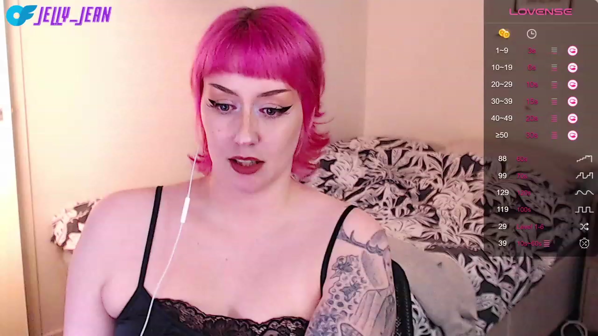 Gallery image thumbnail from Jelly_Jean's myfreecams stream on, 09/09/2023, 13:39 image 4 of 20