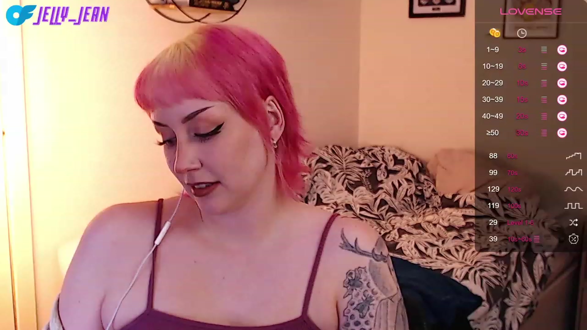 Gallery image thumbnail from Jelly_Jean's myfreecams stream on, 09/16/2023, 16:41 image 3 of 20