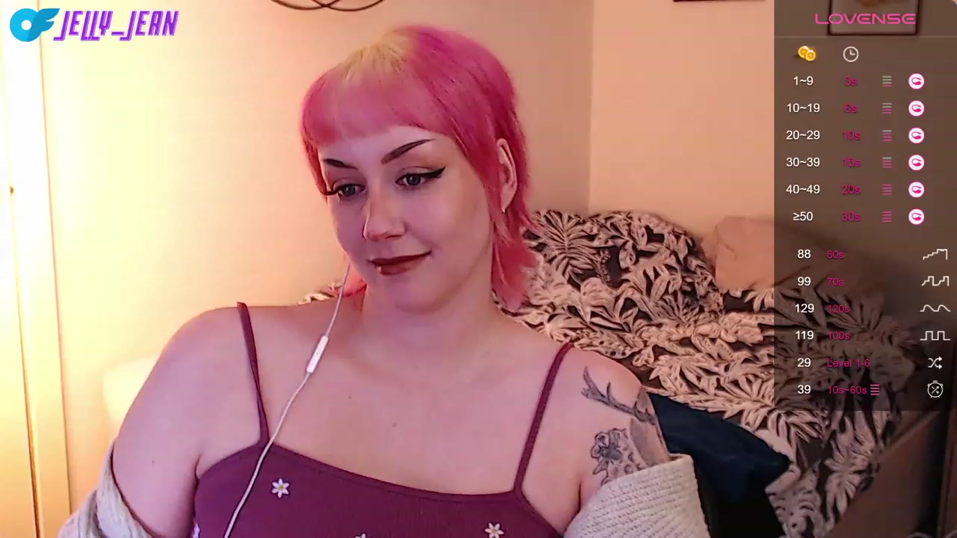 Gallery image thumbnail from Jelly_Jean's myfreecams stream on, 09/16/2023, 16:41 image 7 of 20